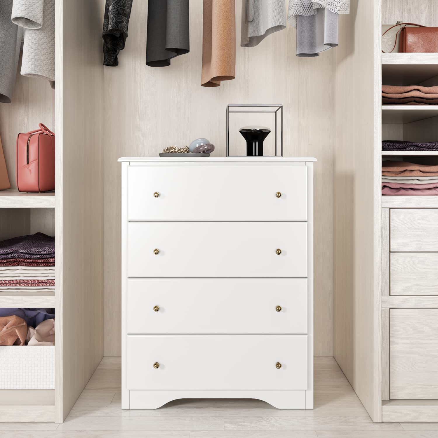 Space-saving 4-Drawer Dresser